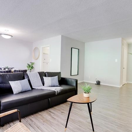 Modern Apartment At Crystal City Арлингтън Екстериор снимка