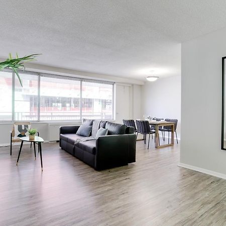Modern Apartment At Crystal City Арлингтън Екстериор снимка