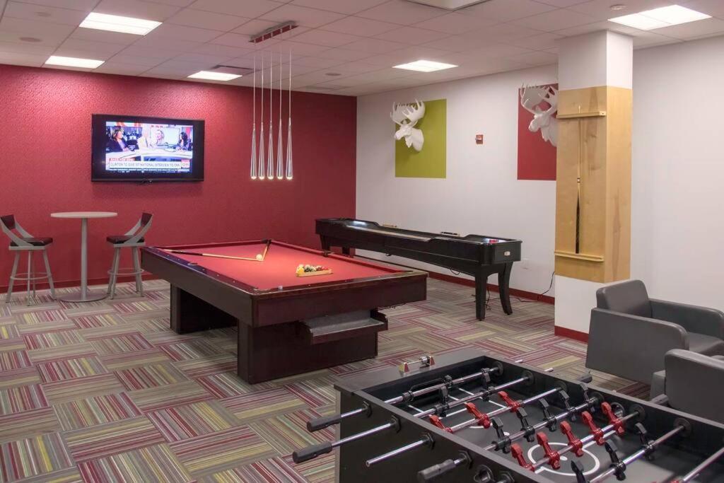 Modern Apartment At Crystal City Арлингтън Екстериор снимка