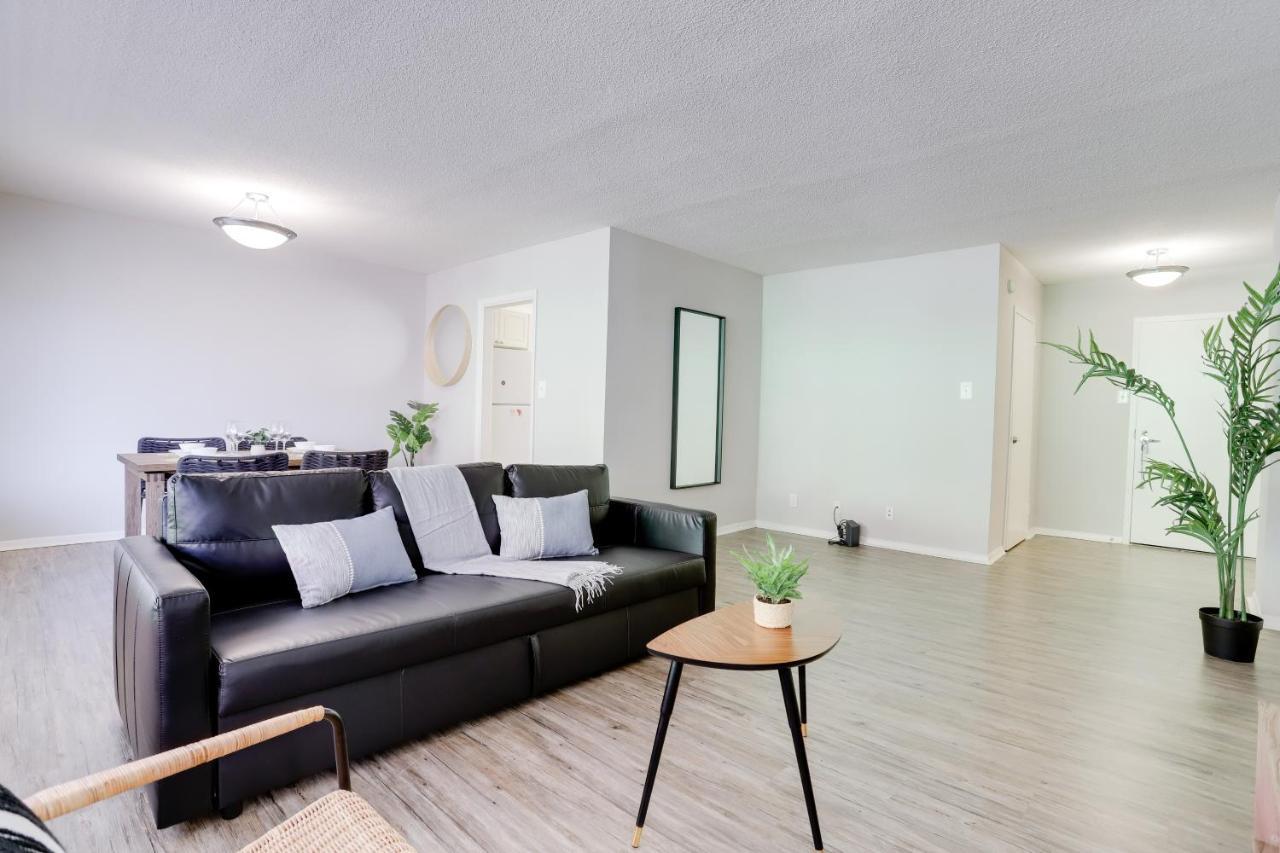 Modern Apartment At Crystal City Арлингтън Екстериор снимка