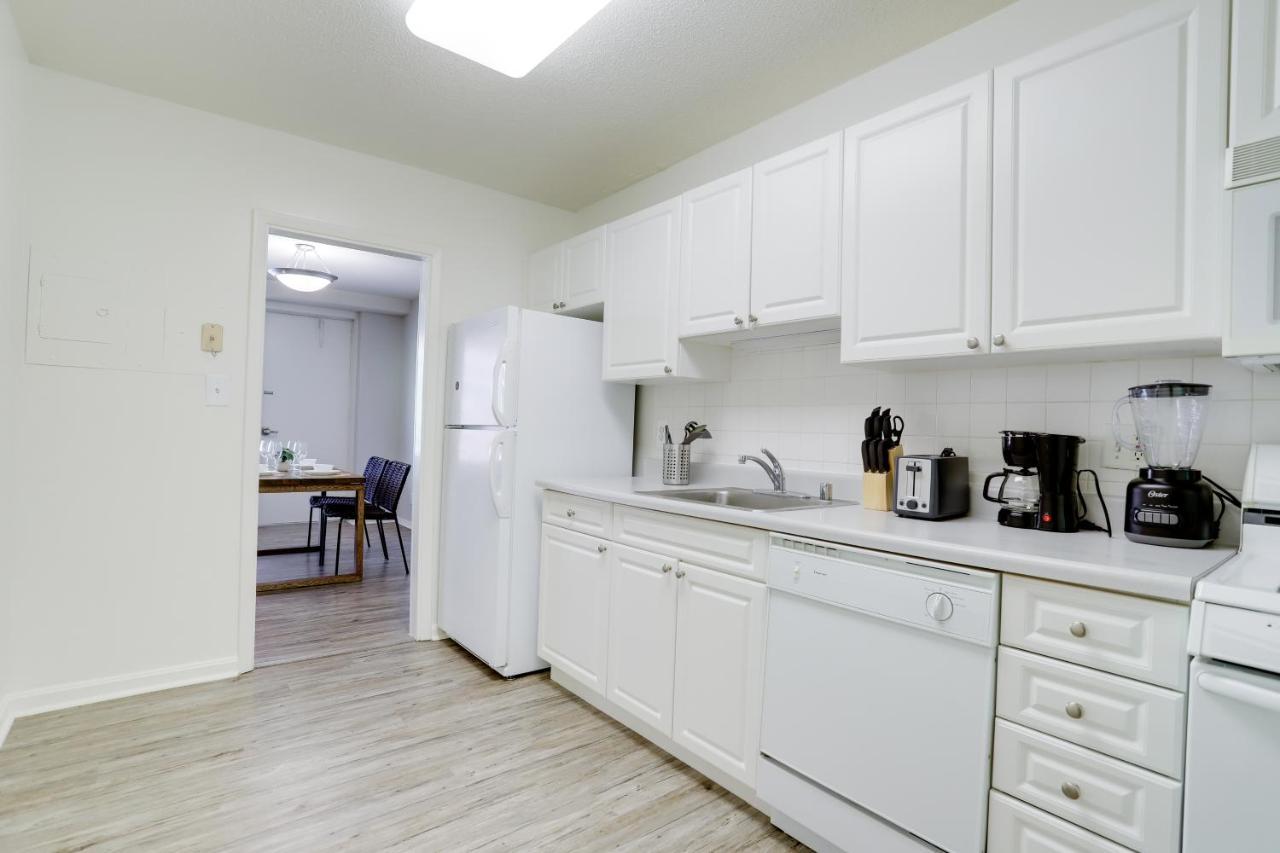 Modern Apartment At Crystal City Арлингтън Екстериор снимка